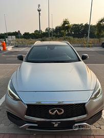 Infiniti QX30