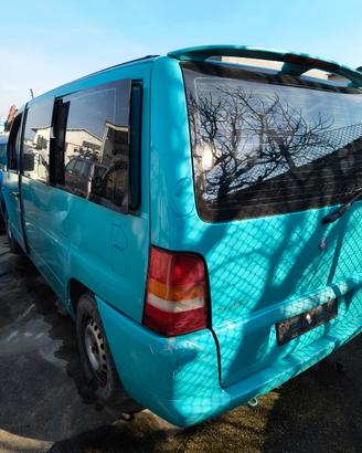 Mercedes Vito 2.0 benz. per ricambi