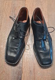 Mocassino nero stringato
