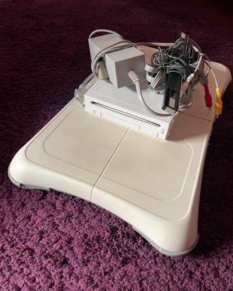 Nintendo wii + Balance Board wii fit + giochi