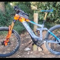 E MTB CUBE STEREO HYBRID 160 Action Team 500