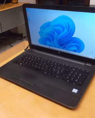 NOTEBOOK HP 250 G5 CORE I5-8G-250SSD-WINDOWS 11.