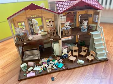 Sylvian Families casa accessoriata