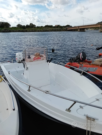 Motoscafo open 5 metri 40 cv