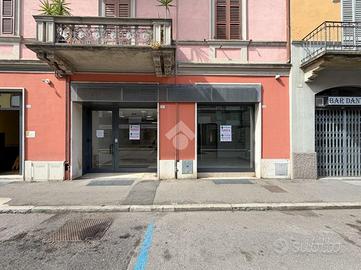 NEGOZIO A CREMONA