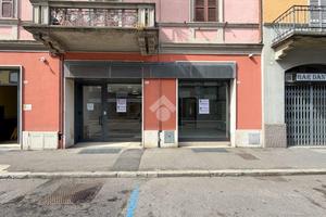 NEGOZIO A CREMONA