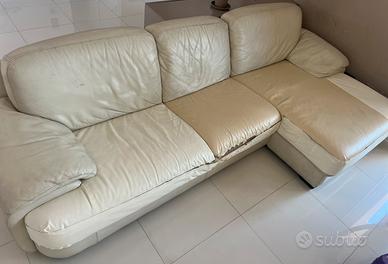 Divano in pelle con chaise  longue