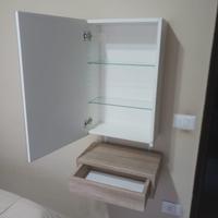 Toilette al muro piu scrivania