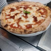 Pizzaiolo/aiuto pizzaiolo/aiuto cuoco