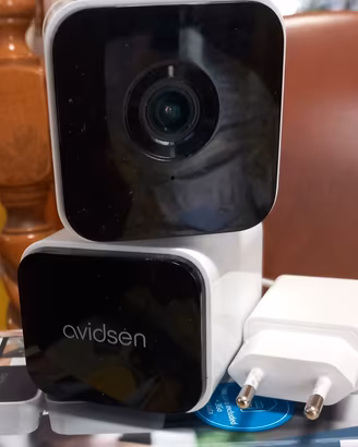 telecamera da interni con sim