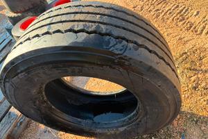G15 - Gomme per camion di varie misure