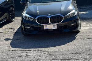 BMW SERIE 1 anno 2022
