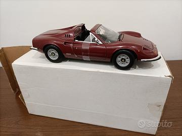 Ferrari Dino Hotwheels Scala 1:18 Nuova 