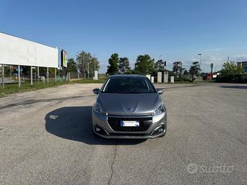 Peugeot 208 PureTech 82 5 porte Allure