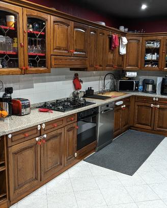 cucina in castagno massiccio 