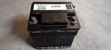 Batteria auto Varta 45ah