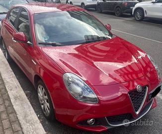 Alfa Romeo Giulietta Rossa