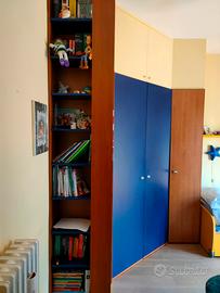 Cameretta bambino con cabina armadio 