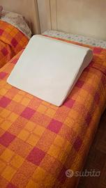 Cuscino cuneiforme per letto