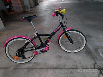 Bici da bambina con rotelle. Usata  Buono stato