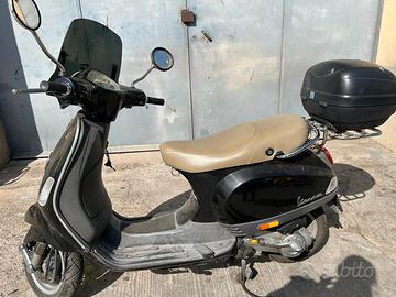 Vespa Scooter 50