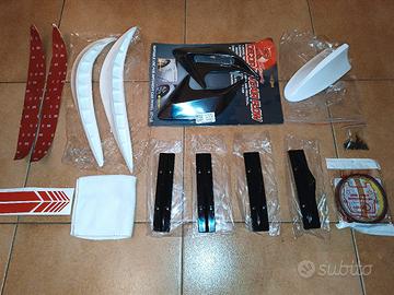 kit Tuning estetico auto spoiler pinna radio ecc.