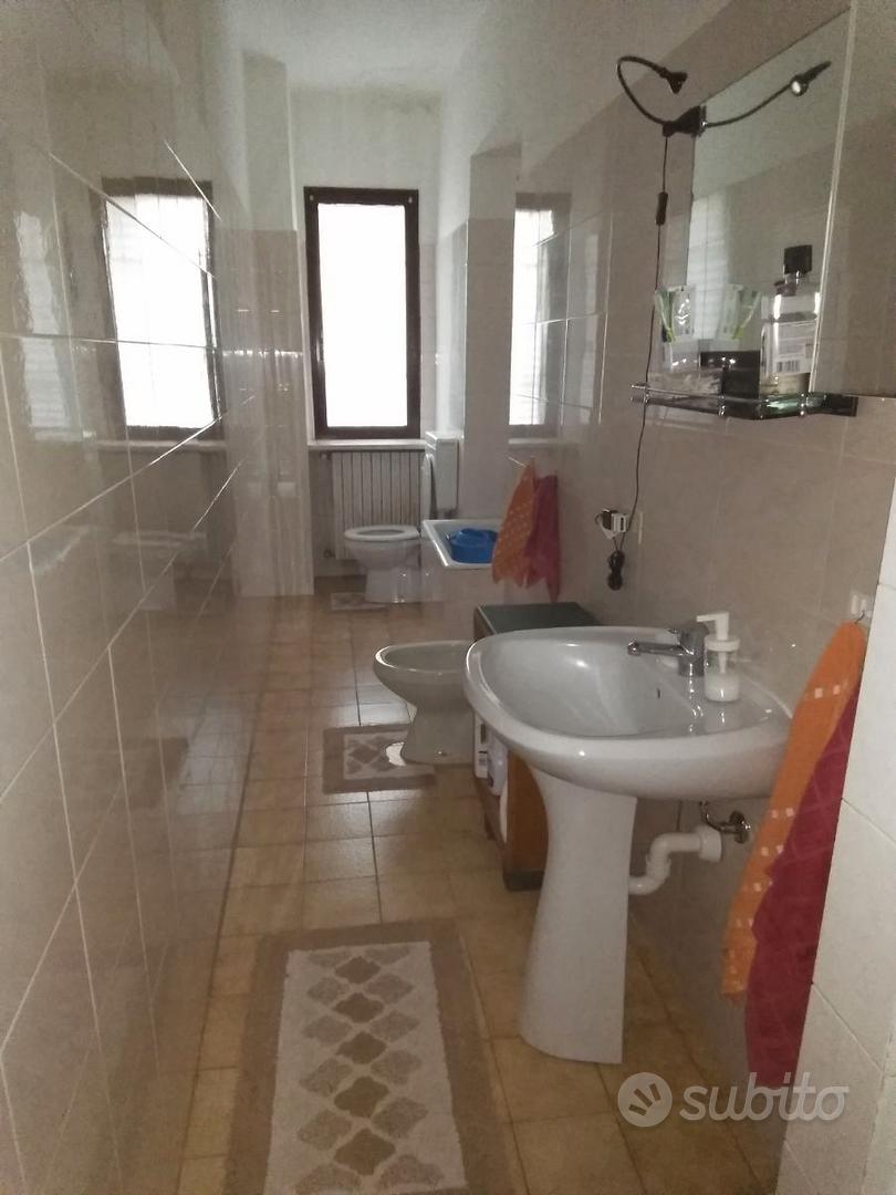 2 stanze doppie in Centro, foto 6 di 6