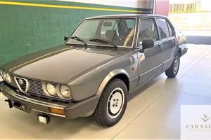 Alfa Romeo Alfetta 2000 2.0 Quadrifoglio ORO ...