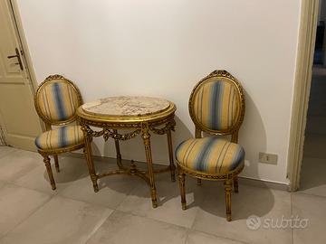 Si vende consolle tavolino e sedie primo novecento