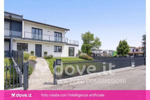 Villa di 215 m² con 5 locali e box auto a Abano Te