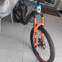 Bicicletta Elett. Cube Stereo Hybrid 160 HPC 18"/M