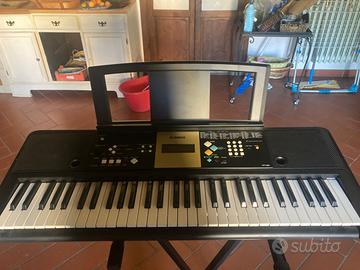 Pianola Digitale Yamaha YPT 220