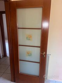 Porte di legno con specchio