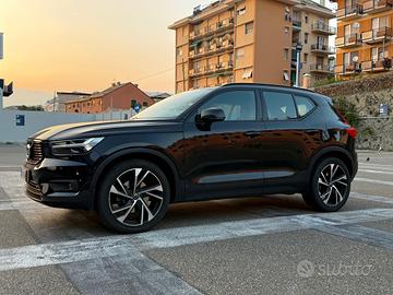 VOLVO XC40 D4 190 cv R Design