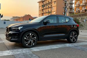 VOLVO XC40 D4 190 cv R Design
