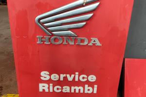 Insegne Luminose Honda per attività commerciali 
