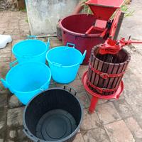 Attrezzi per vinificazione 