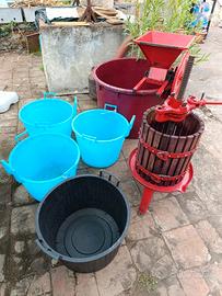 Attrezzi per vinificazione 