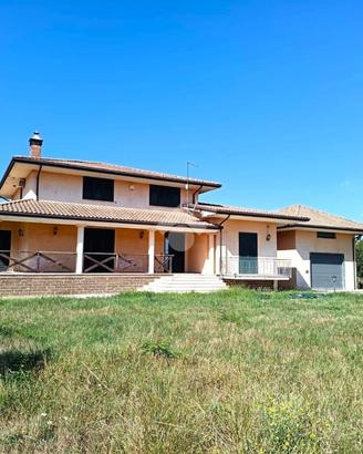 VILLA SINGOLA A AIELLO DEL SABATO
