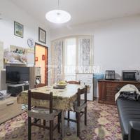 APPARTAMENTO INDIPENDENTE CON GIARDINO E GARAGE