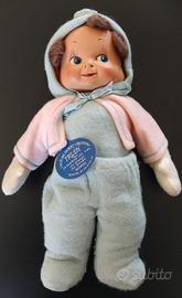 Trudy, la bambola che ride, che piange e che dorme