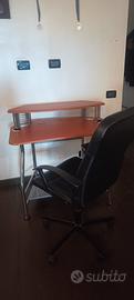 scrivania e poltrona 