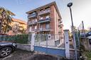 trilocale-ristrutturato-all-ultimo-piano-con-balco