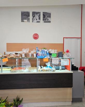 Attività commerciale di alimentari
