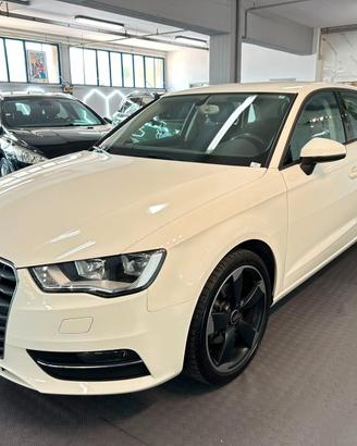 Audi A3 Sedan 1.6 TDI clean diesel Ambition