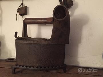 Ferro da stiro antico