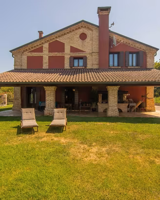 Adria - prestigiosa villa con ampio scoperto