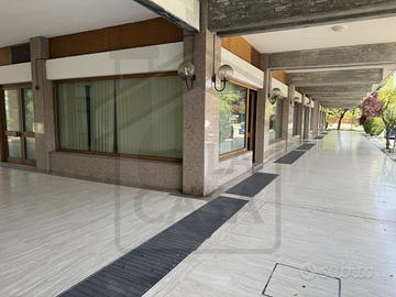 NEGOZIO IN CENTRO
