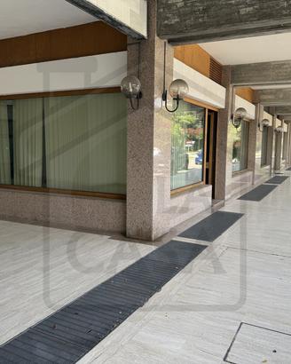 NEGOZIO IN CENTRO
