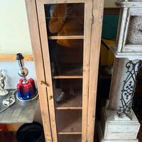 Vetrina in legno